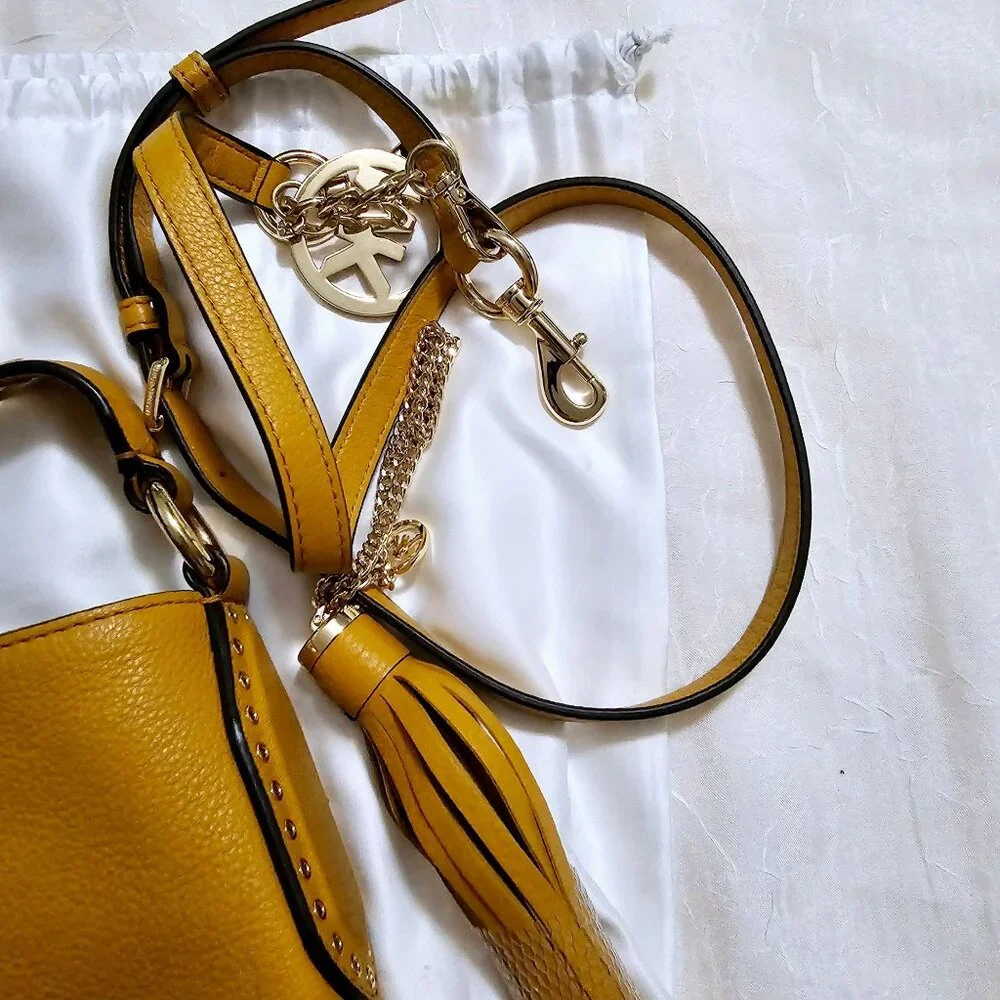 Michael Kors Brooklyn Large Leather Shoulder Handbag Purse Yellow
